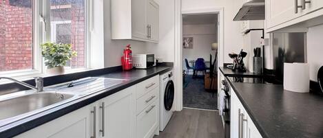 コンフォート アパートメント | 専用キッチン