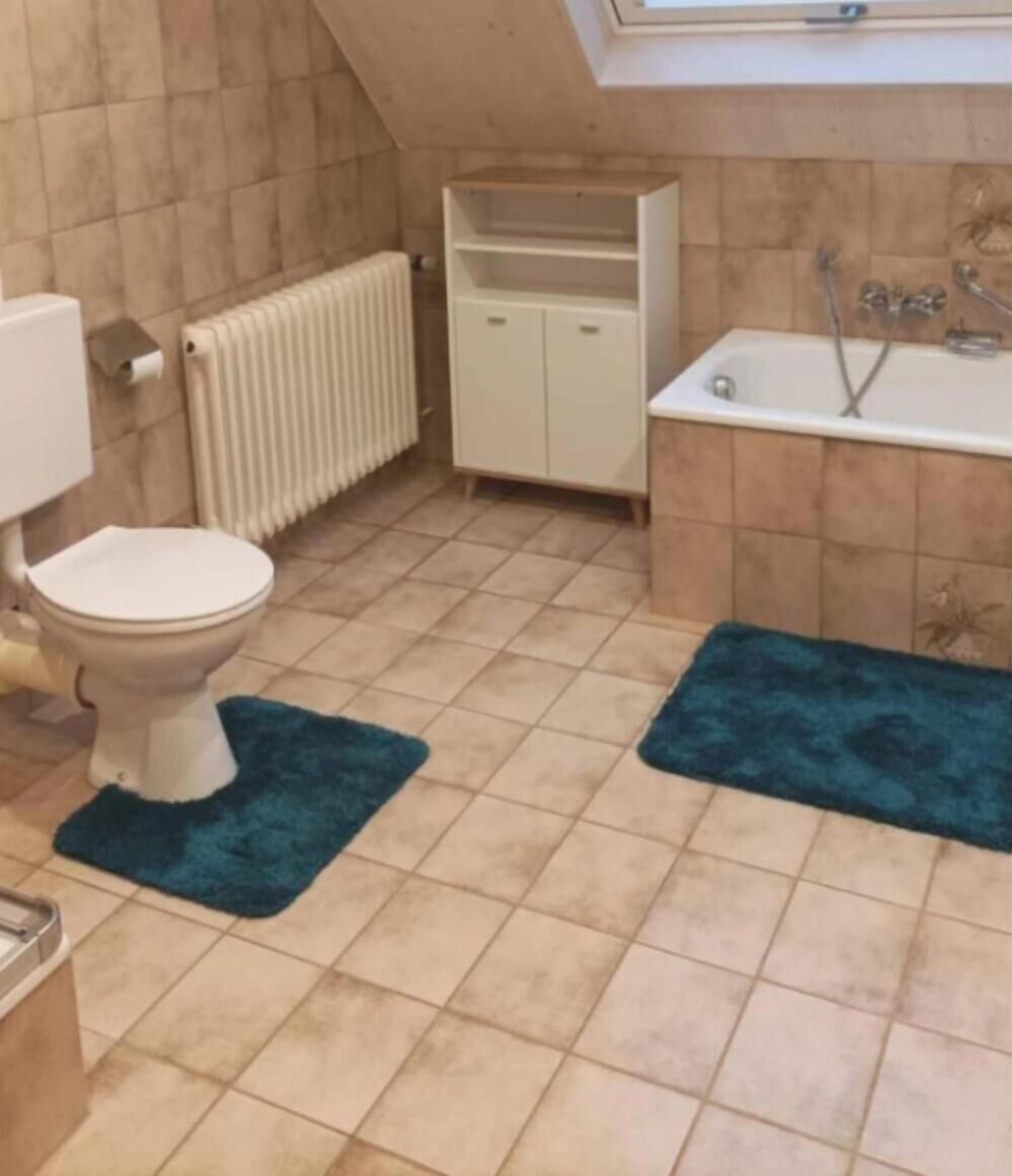 Een douche, een haardroger, handdoeken