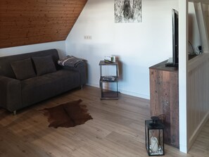 TV - Apartment 'Wiesenblick' with Balcony and Wi-Fi (Oberharmersbach)