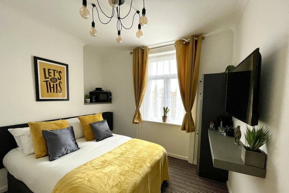 Standard Double Room, Ensuite | Room amenity