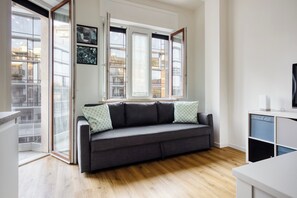 Apartment, 3 Bedrooms, Balcony | Living area