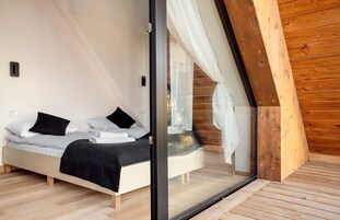 Cortinas blackout y sistema de insonorización 