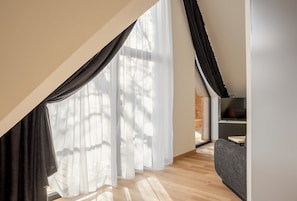 Family Penthouse, 2 Bedrooms, Balcony, Tower | Blackout drapes, soundproofing, iron/ironing board, free WiFi - B27 Apartamenty Zakopane (Zakopane)