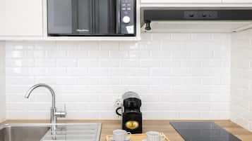 Premium-studiolejlighed - udsigt til gårdsplads | Privat køkken | Espressomaskine, elkedel, brødrister, fryser