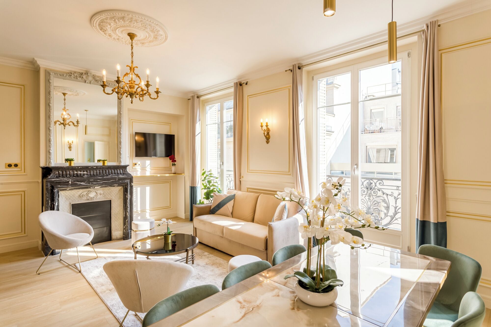 Apartment, City View | Living area | 71-inch Smart TV with cable channels, Netflix, streaming services