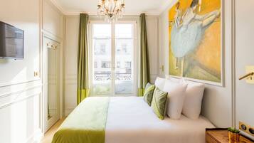 Appartement, vue ville | Literie hypoallergénique, surmatelas, coffres-forts dans les chambres