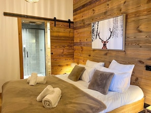 2 bedrooms, internet, bed sheets