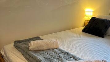 1 camera, Wi-Fi, lenzuola