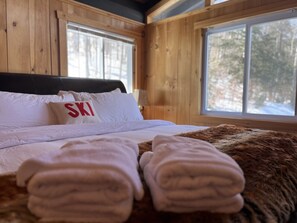 3 habitaciones, tabla de planchar con plancha, cuna de viaje y wifi 