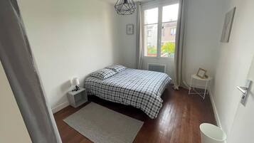 4 bedrooms, WiFi, bed sheets