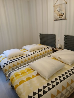 2 chambres, bureau, fer et planche à repasser, Wi-Fi gratuit