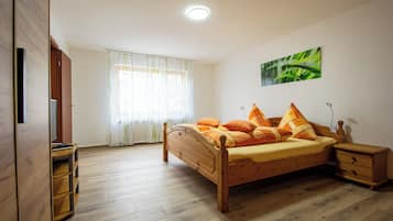 1 bedroom, internet, bed sheets