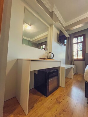 Standard Room | Free WiFi
