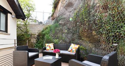 Au Paradis des 4 Saisons : Modern house with terrace. Pets allowed
