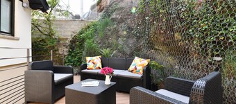 Au Paradis des 4 Saisons : Modern house with terrace. Pets allowed