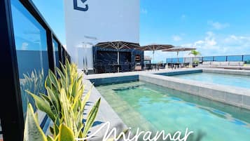 Piscina externa