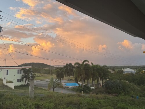 2-Bedroom House with Caribbean & Mountain Views & WiFi on 7 acres