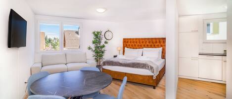 Elegant Studio 35m2 | Living area | 55-inch Smart TV with digital channels, heated floors
