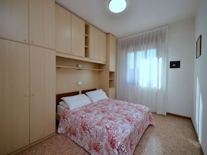 2 bedrooms