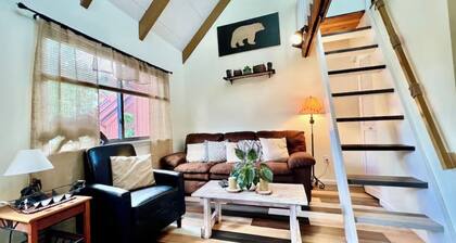 PC25-Cozy Condo in Davis! Skiing Nearby!