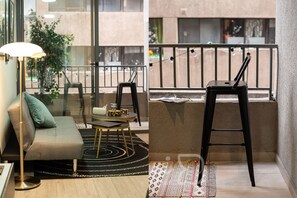 Interior - Disegni 14 - Dpto Santiago - Movistar y Metro (Santiago)