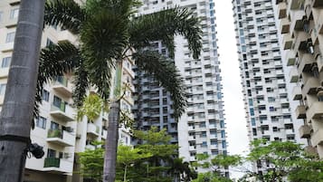 Room, 1 Bedroom, Accessible, Balcony | Property grounds