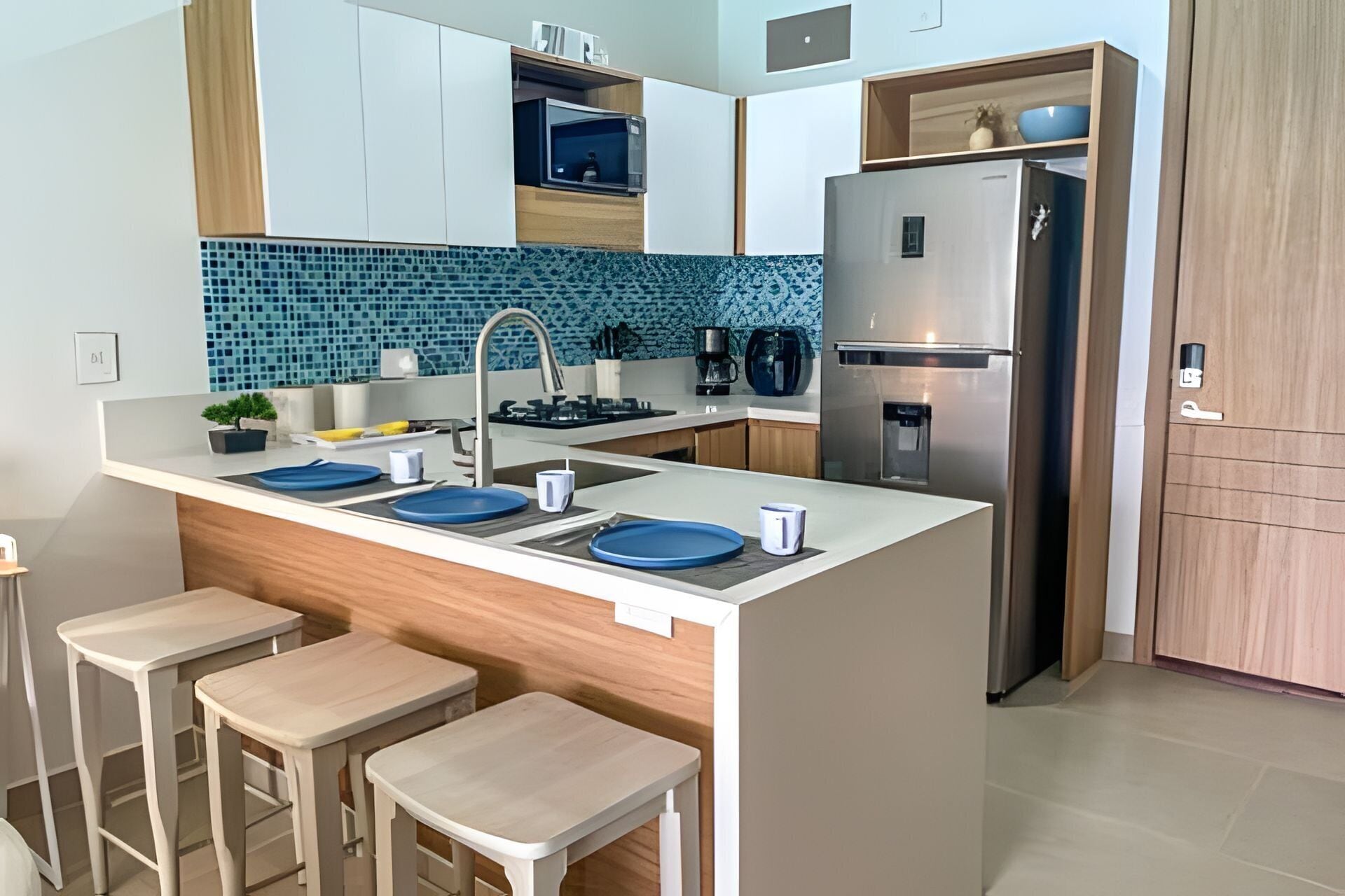 冰箱、微波炉、烤箱