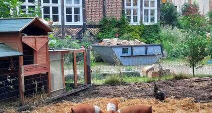 Rote Wohnung auf dem Gutshof