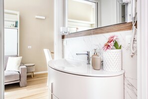 Classic Apartment, City View | Free WiFi