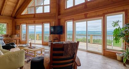 Stunning Lake Views Wine Country,