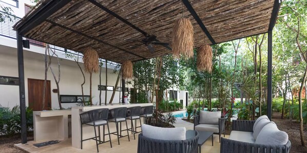 Outdoor dining