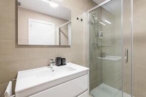 Apartment, Patio | Bathroom | Shower, hair dryer, towels, soap - Calella Apartment by Olala Homes (Calella)