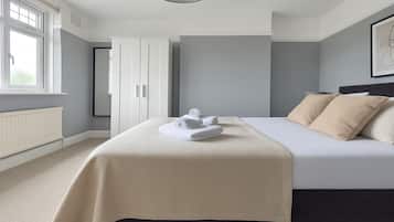 Apartment | Iron/ironing board, free WiFi