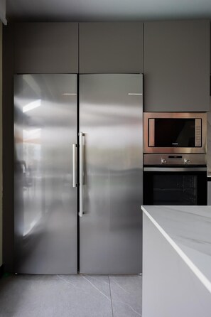 微波炉、烤箱、炉灶、洗碗机