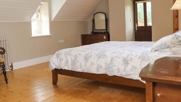 3 bedrooms, WiFi (free), individually decorated, individually furnished - Orchard Barn (Wexford)