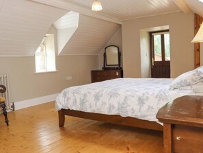 3 habitaciones, decoración personalizada y muebles diferentes