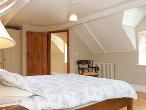 3 habitaciones, decoración personalizada y muebles diferentes