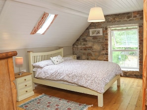 3 quartos, individualmente decorados, individualmente mobiliados