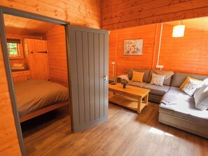 2 ph òng ngủ, trang trí khác biệt 