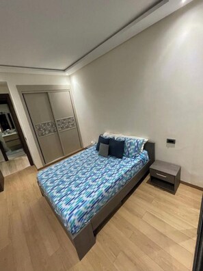 2 chambres, lit parapluie, Wi-Fi gratuit, draps fournis