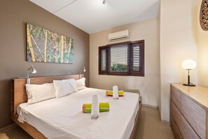 4 chambres, fer et planche à repasser, lit de bébé portatif, Wi-Fi