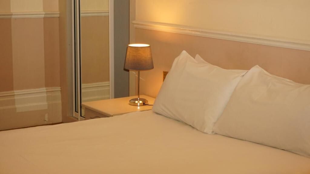 Standard Double Room | Free WiFi, bed sheets