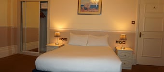 Albany Hotel