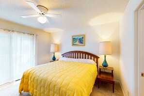 3 bedrooms, iron/ironing board, Internet, bed sheets