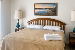 3 chambres, fer et planche à repasser, accès Internet, draps fournis