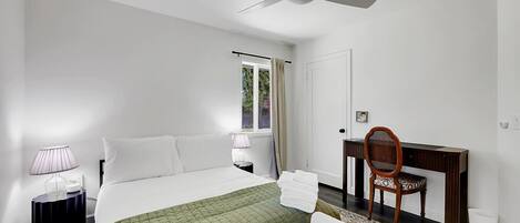 3 bedrooms, desk, iron/ironing board, travel cot