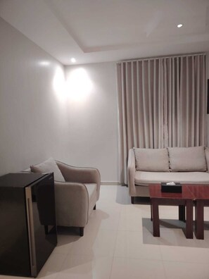 Grand Twin Room | Living area - Rama Dubai Hotel Suites 1 (Riyadh)