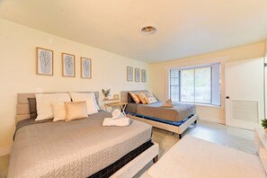 5 bedrooms, desk, iron/ironing board, free WiFi