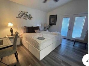 4 bedrooms, desk, iron/ironing board, free WiFi
