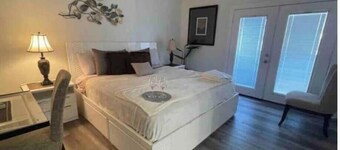 Luxury 4BR Home w/ Hot Tub, BBQ, Patio. Perfect for Families & Business